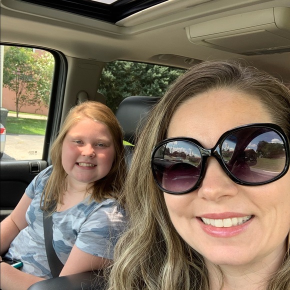 Meet your Posher, Leigh Ann - Picture 12 of 13